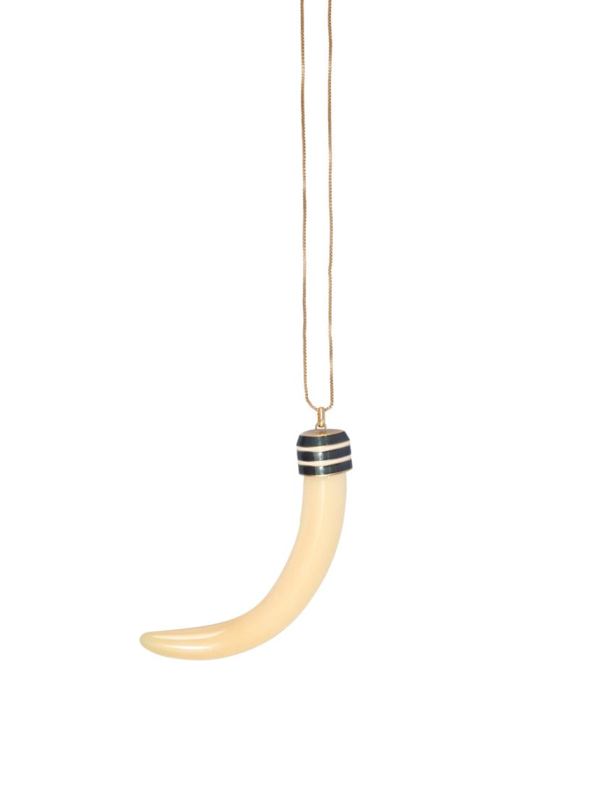 White Charm Pendant Neckpiece 3