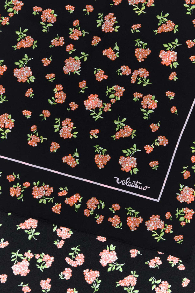 Black Rose Print Scarf 2