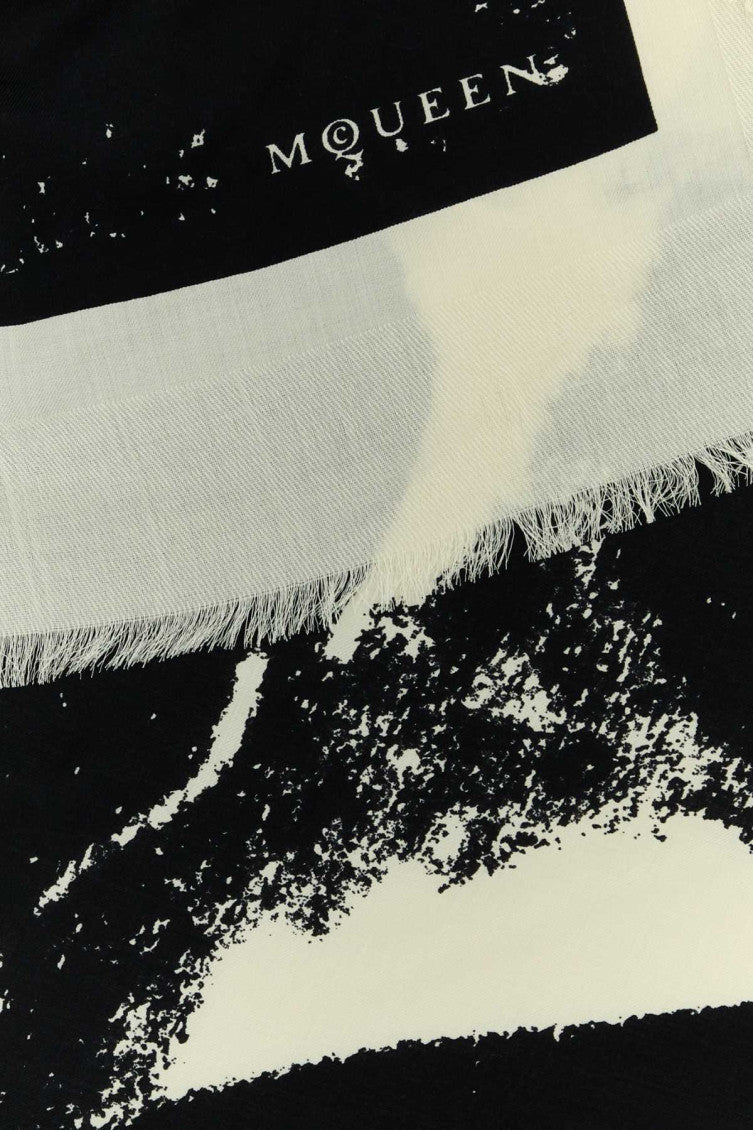 Black & White Signature Scarf 2