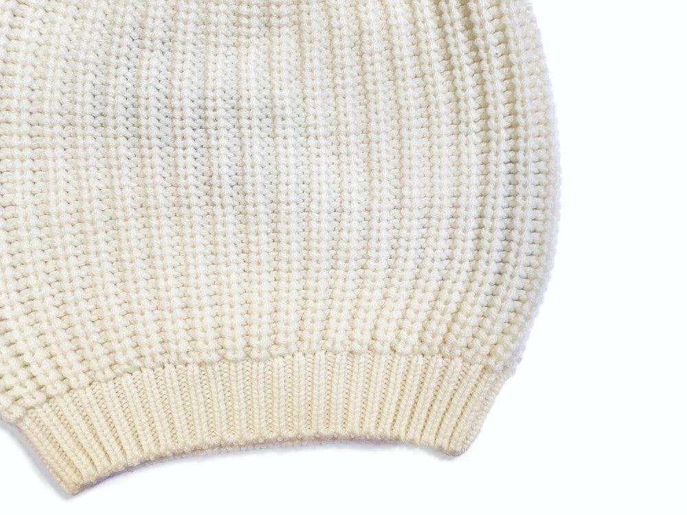 White Ribbed Beanie Hat 2
