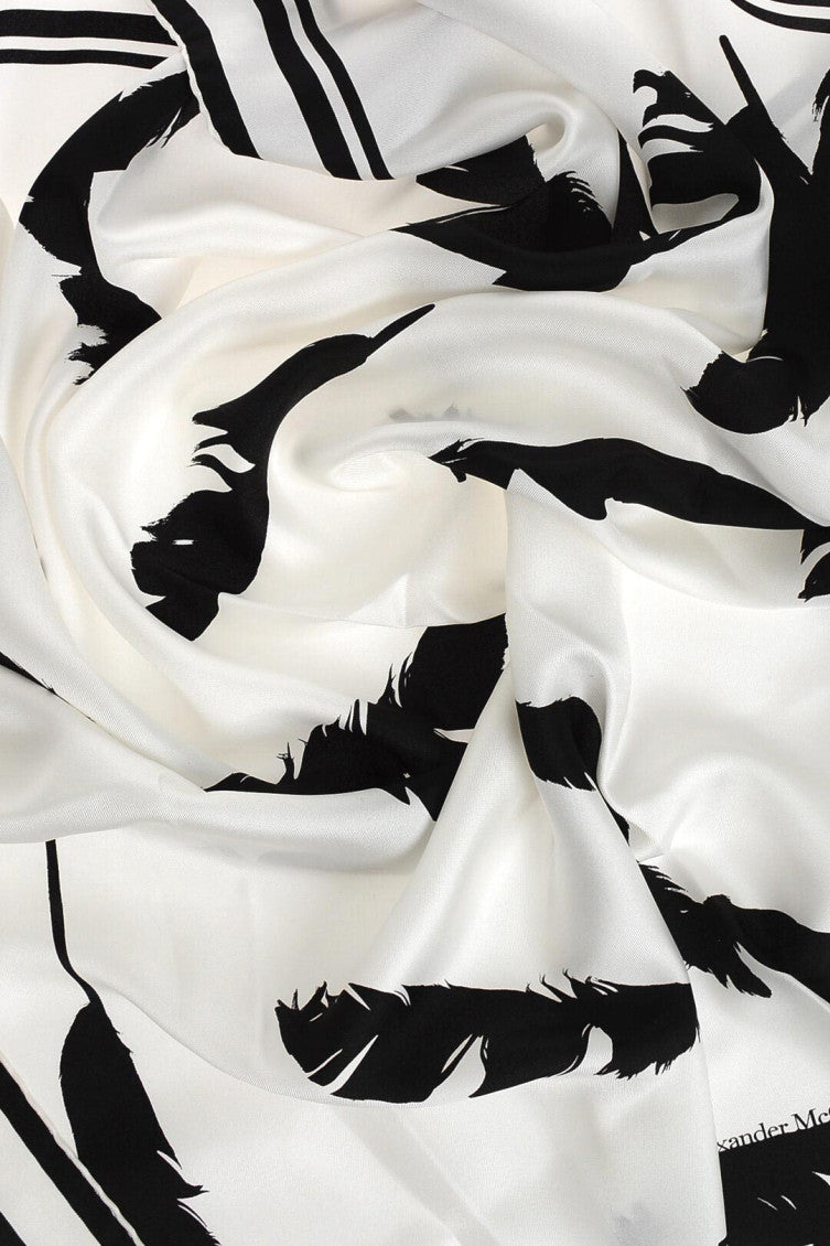 BlackWhite Graphic Scarf 4