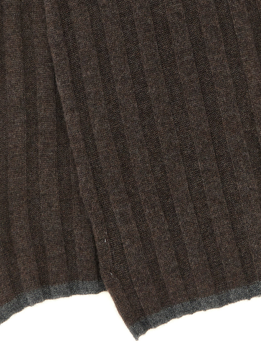 Brown Ribbed Solid Scarf 3