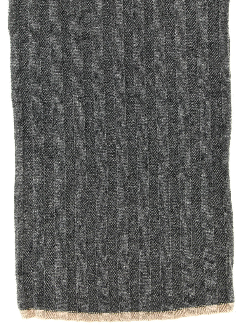 Grey Ribbed scarf 2