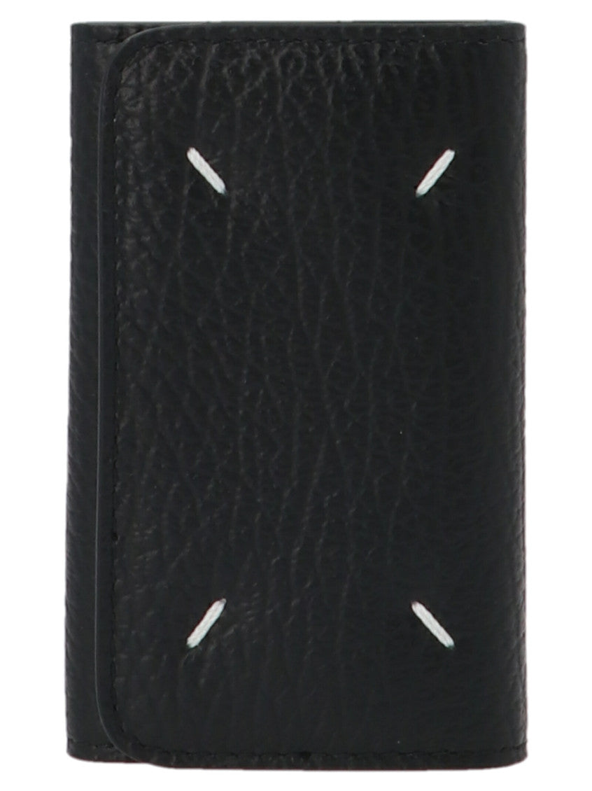 Black 'Stitching’ keyring 1
