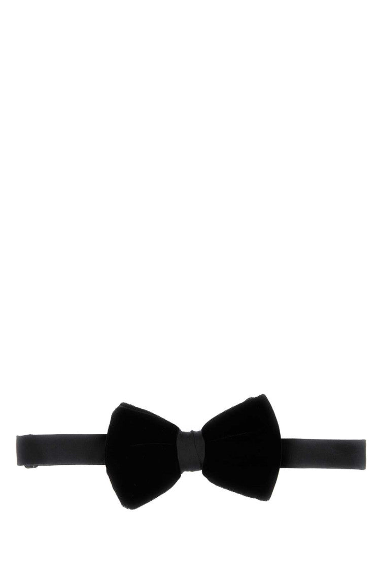 Black Solid Bow Tie 1