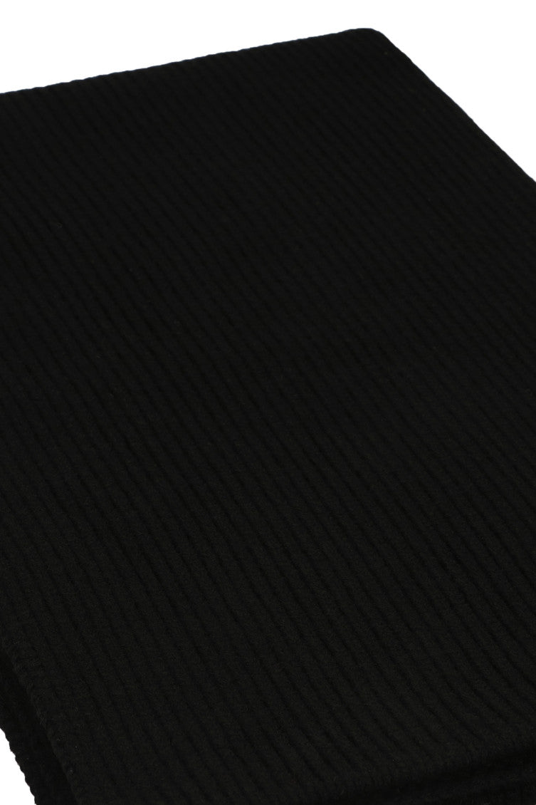 Black Knitted Scarf 3