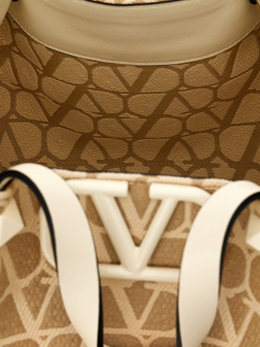 Beige Valentino Garavani VLogo Signature shopping bag 4