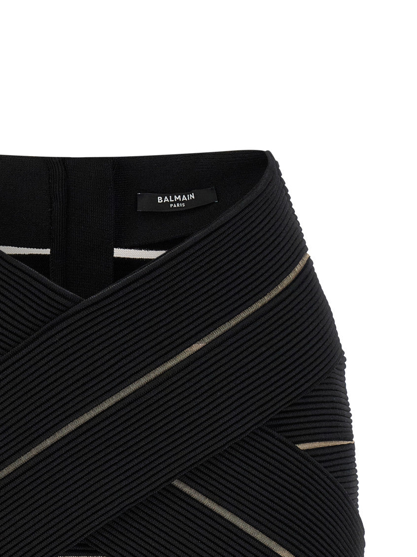 Black V-shaped Waist Skirt 3
