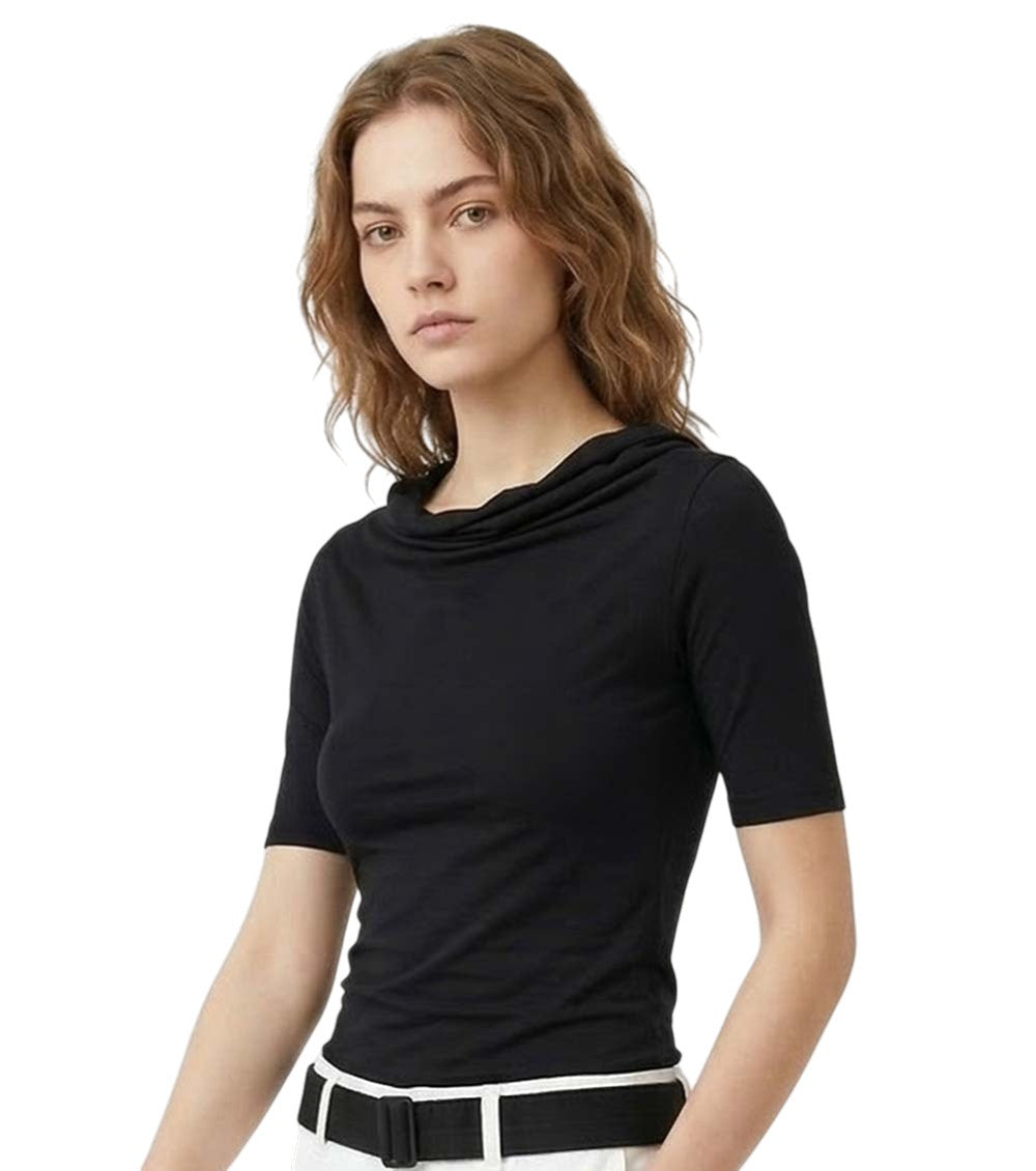 Black Round Neck T-Shirt 2