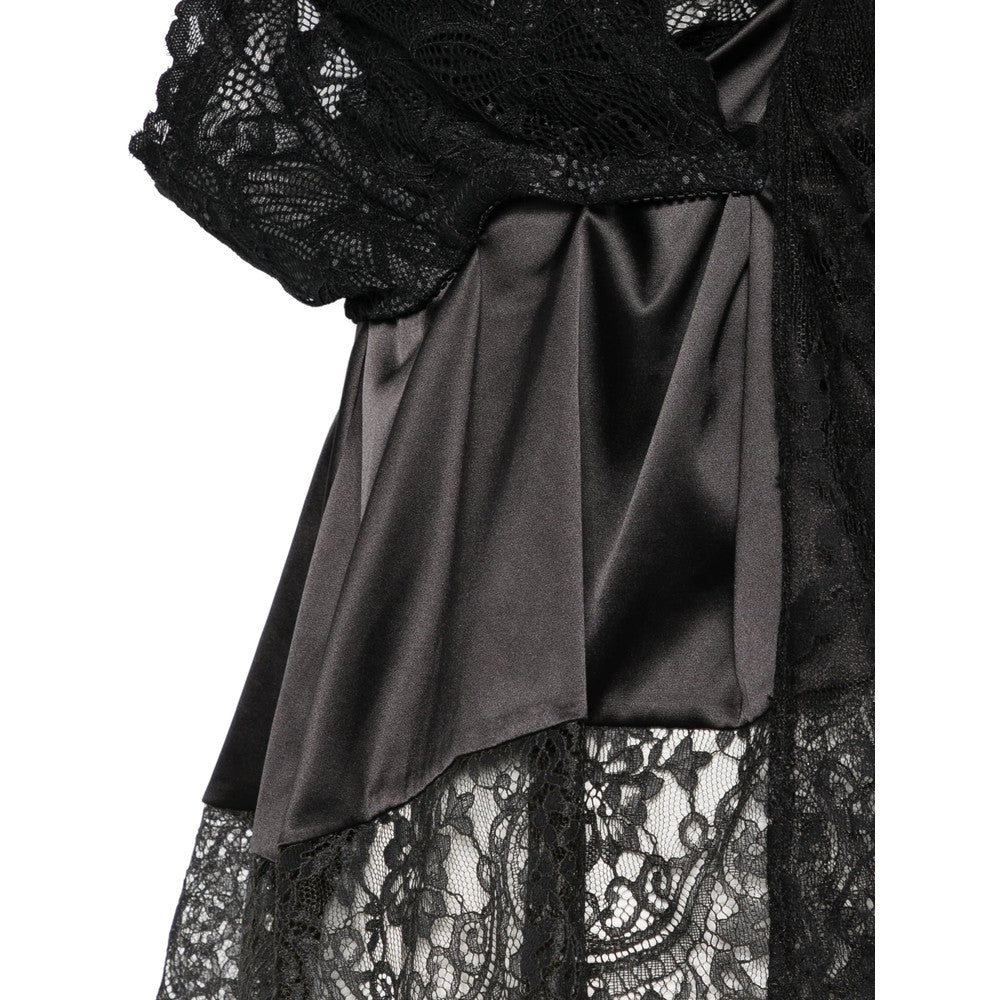 Black Lace V Neck Top 3