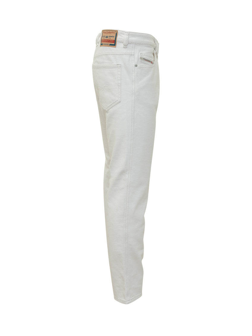 White Straight Mid Rise Jeans 3