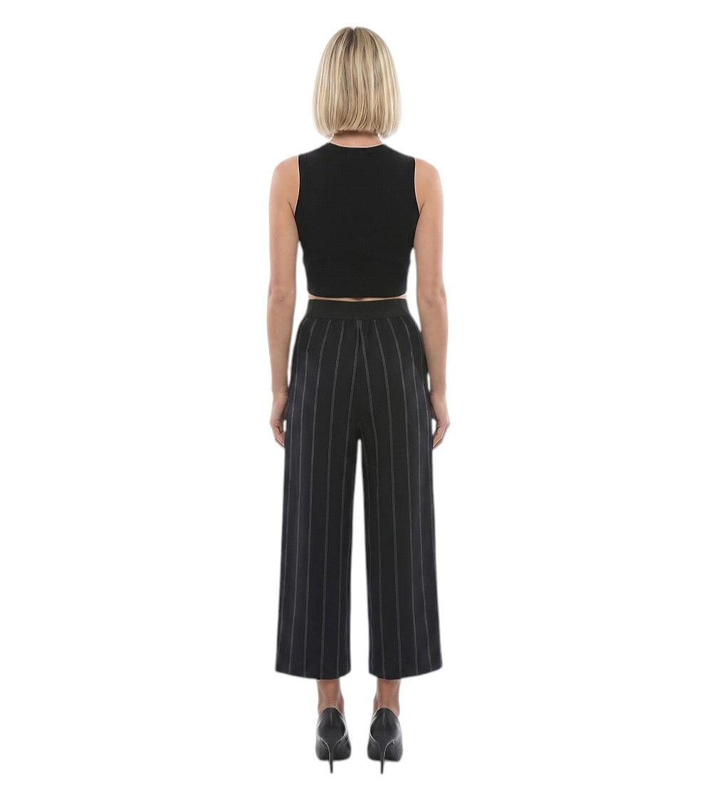 Black Relaxed Pleated Pants 2