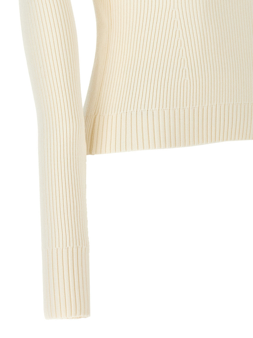 White Round Neckline Sweater 4