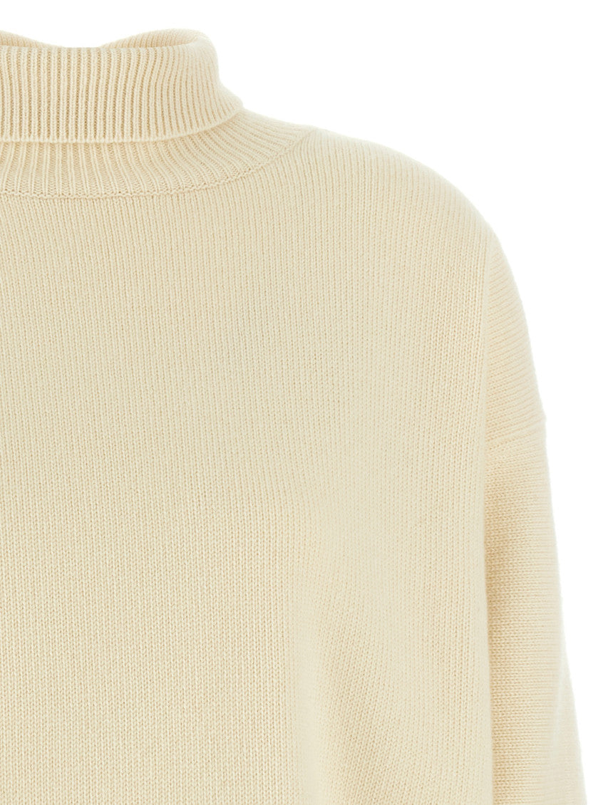White High neck sweater 3
