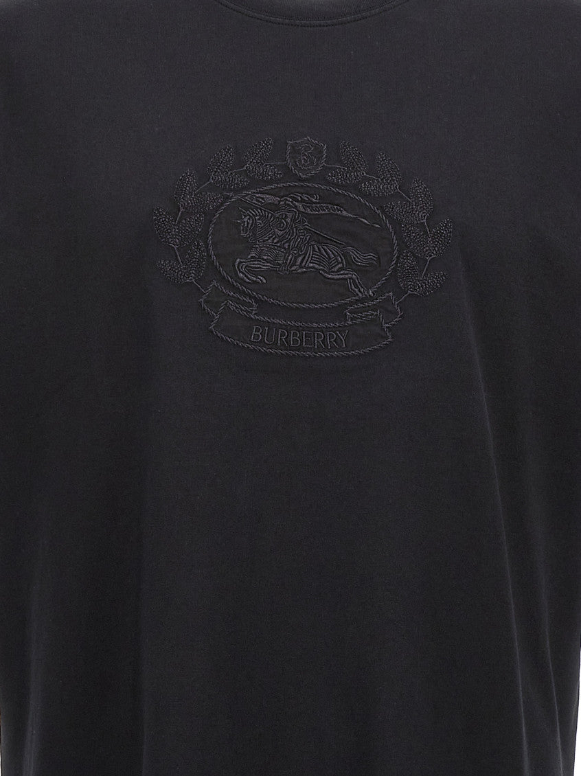 Black Logo Embroidery T-shirt 3