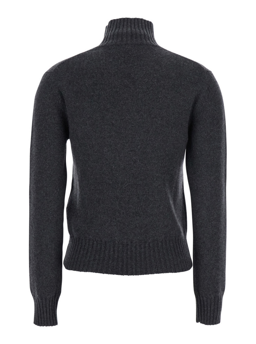 Grey Solid Turtle Neck Sweater 2