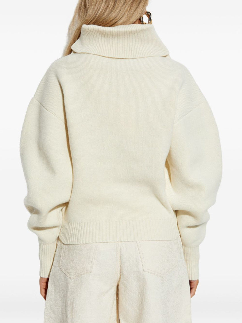 White High-neck Sweater 4