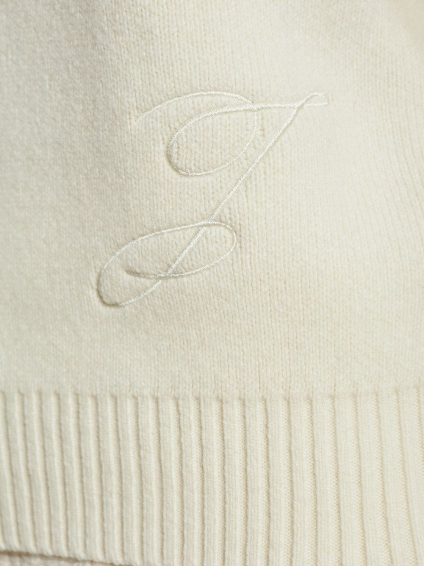 White High-neck Sweater 5
