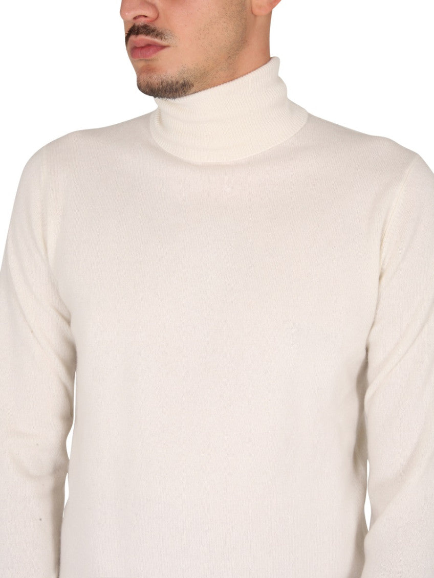 Off White Solid Sweaters 4