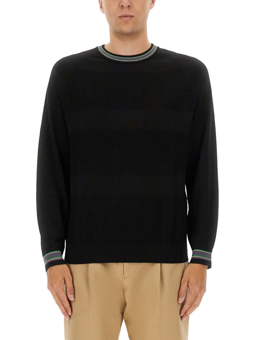 Black Crew Neck Sweaters 1