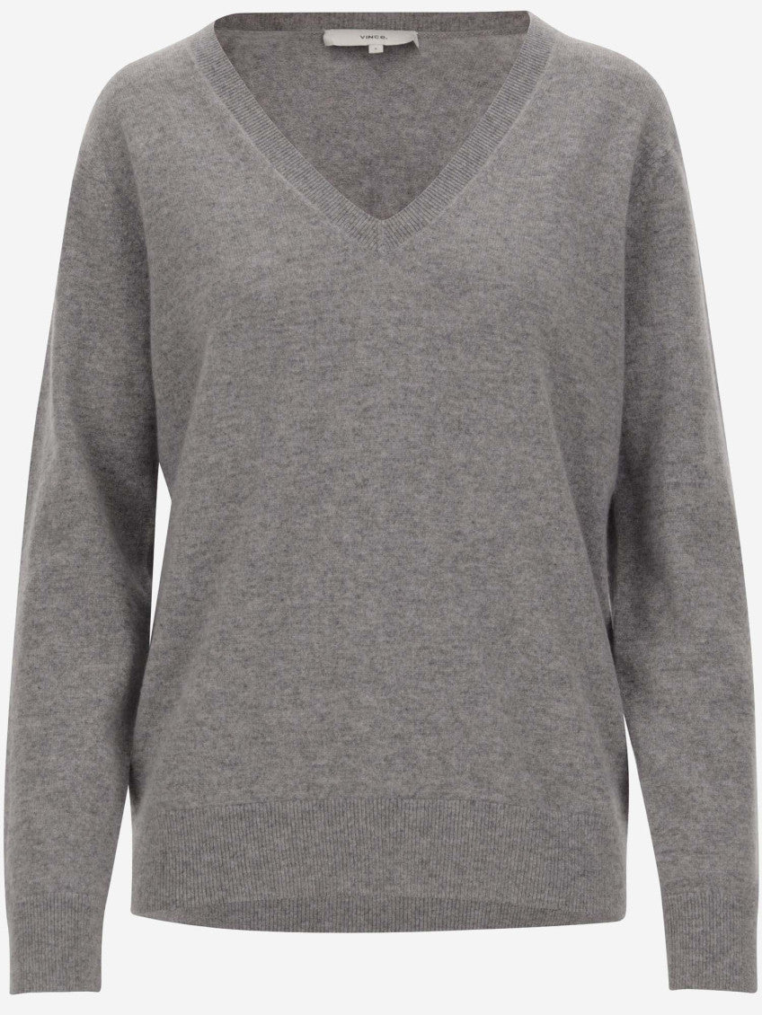 Grey V-neck Pullover 1