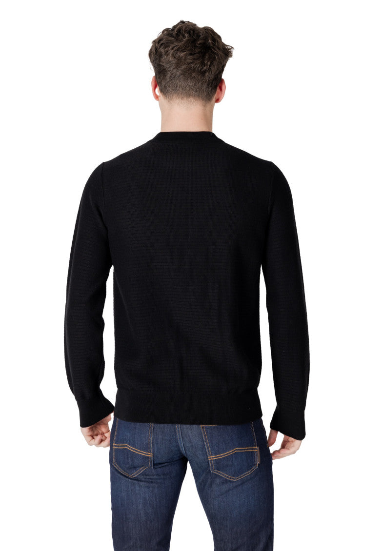 Black Crew Neck Sweater 3