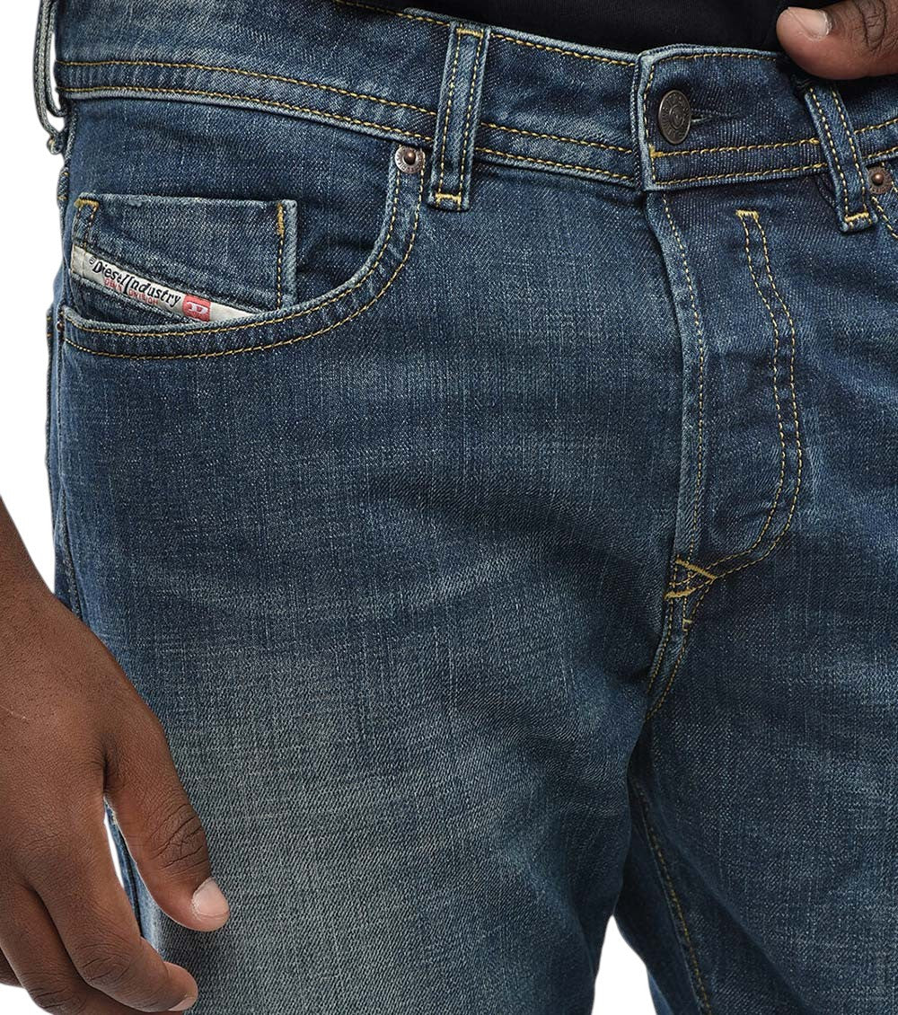 Blue Tapered Mid Rise Jeans 3