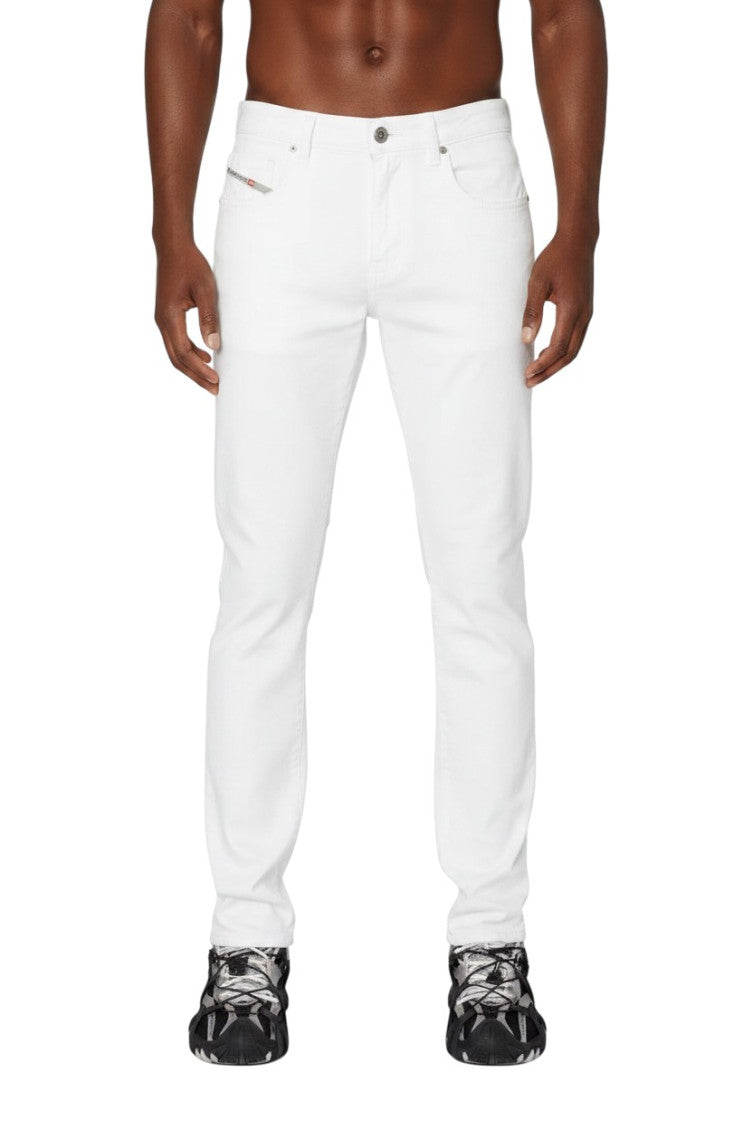 White Slim Solid Jeans 2
