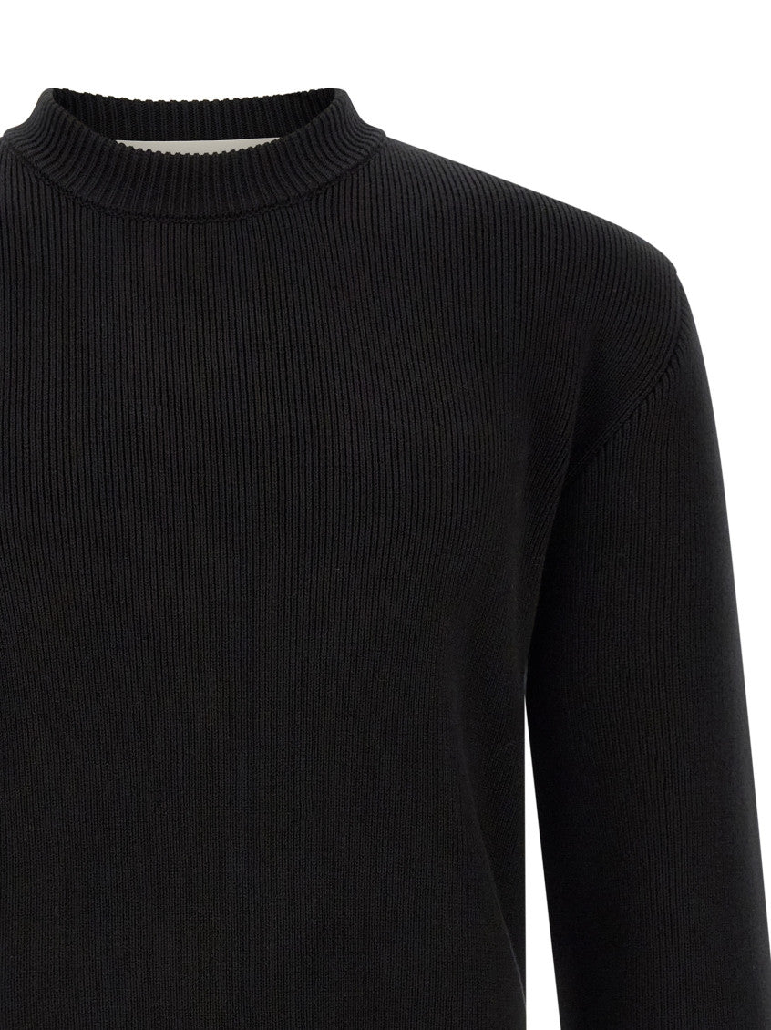 Black Crew Neck Sweater 3
