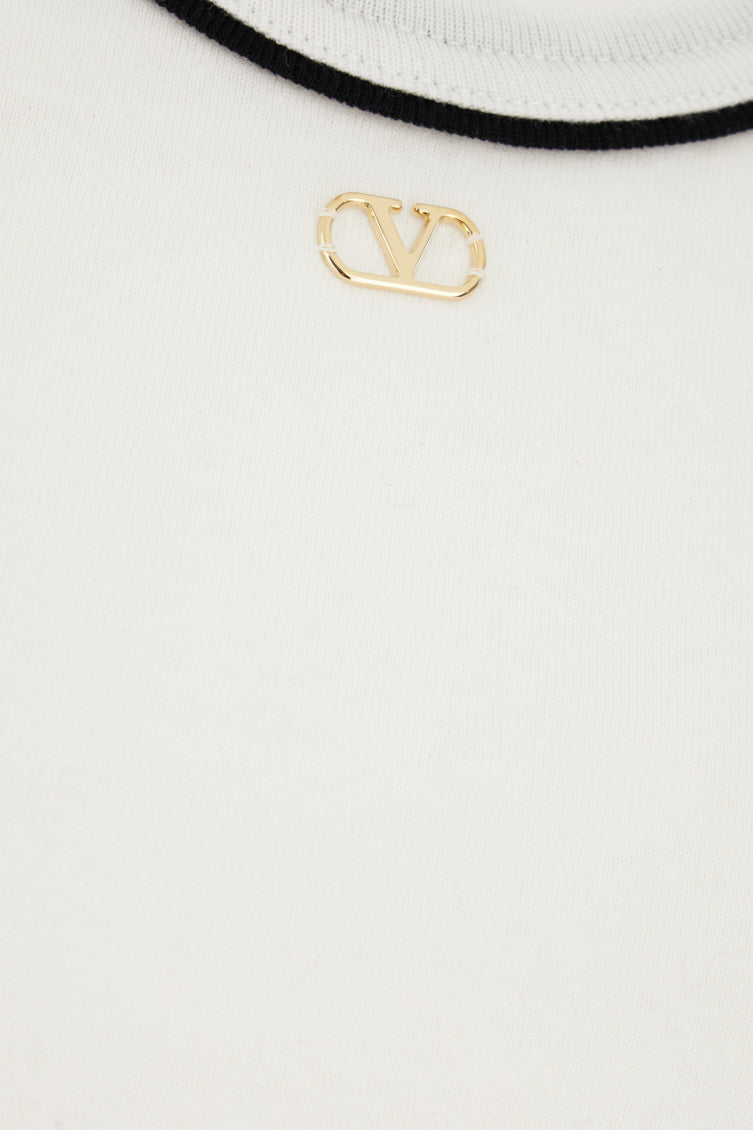 White Solid Round Neck Top 3