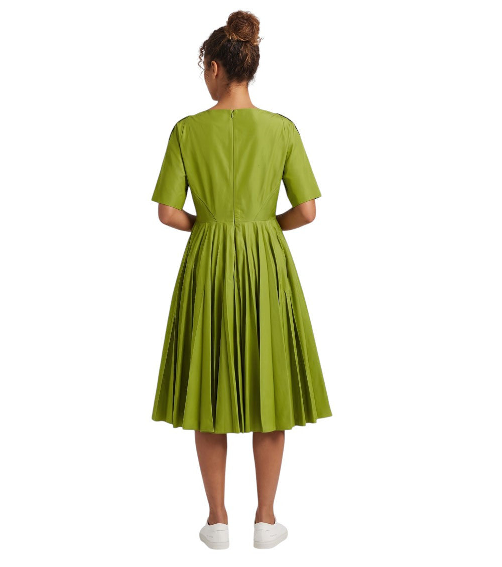 Green Boat Neck Knee Length Dress 4