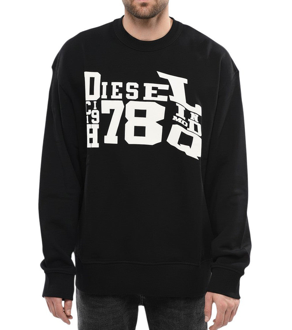 Black Crew Neck Sweatshirt 1