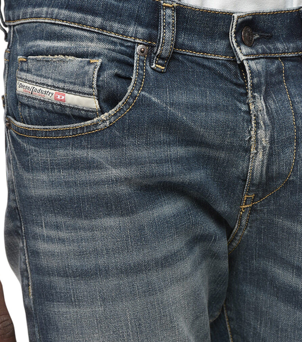 Blue Mid Rise Jeans 3