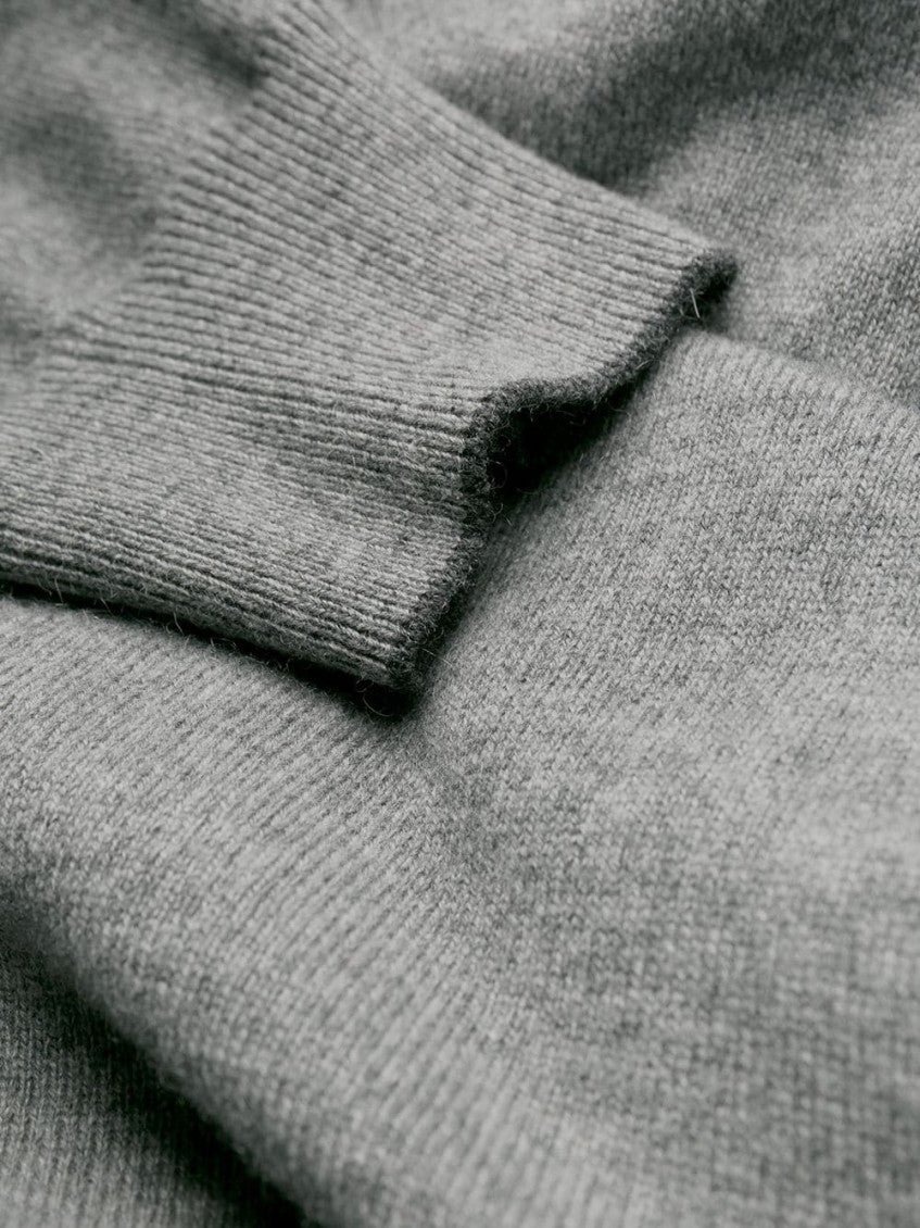 Cashmere sweater 2