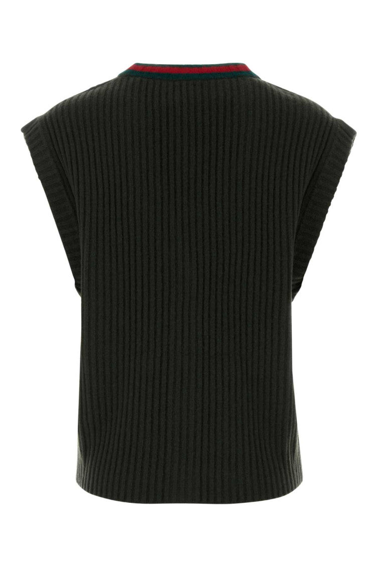 Black V-Neck Sleeveless Sweater 2