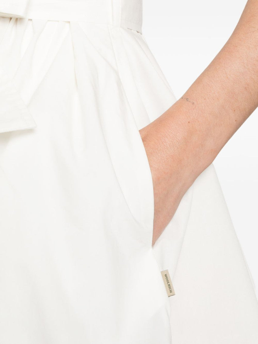 White Solid V Neck Knee Length Dress 4