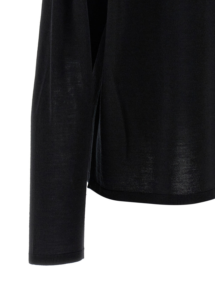Black Solid Round Neck Sweater 4