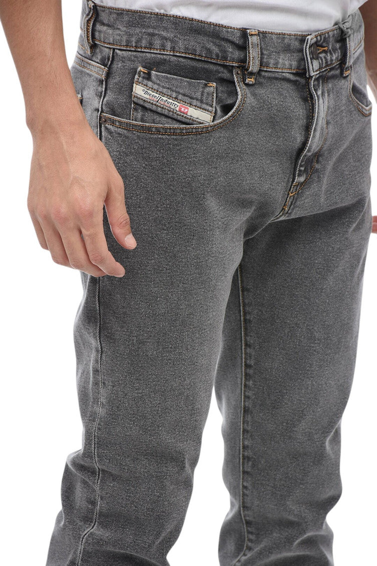Grey Mid Rise Jeans 3