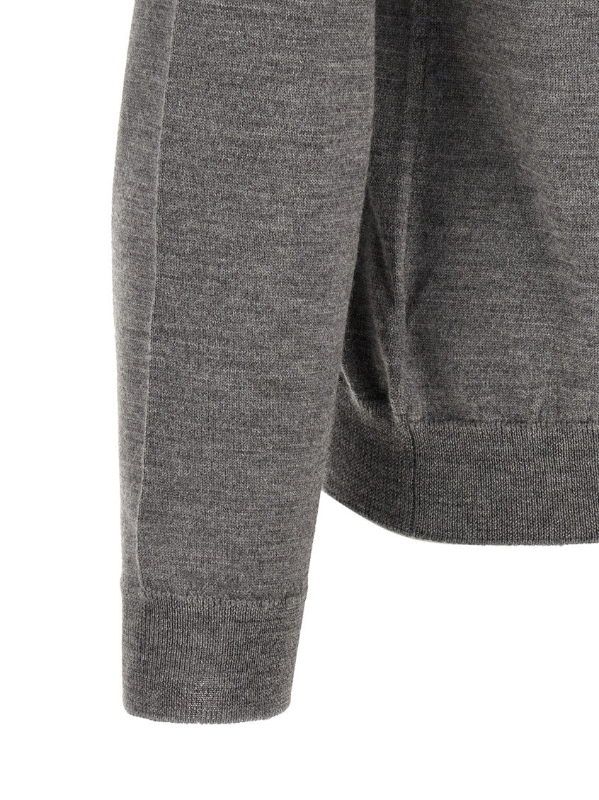 Grey Solid Crew Neck Sweater 4