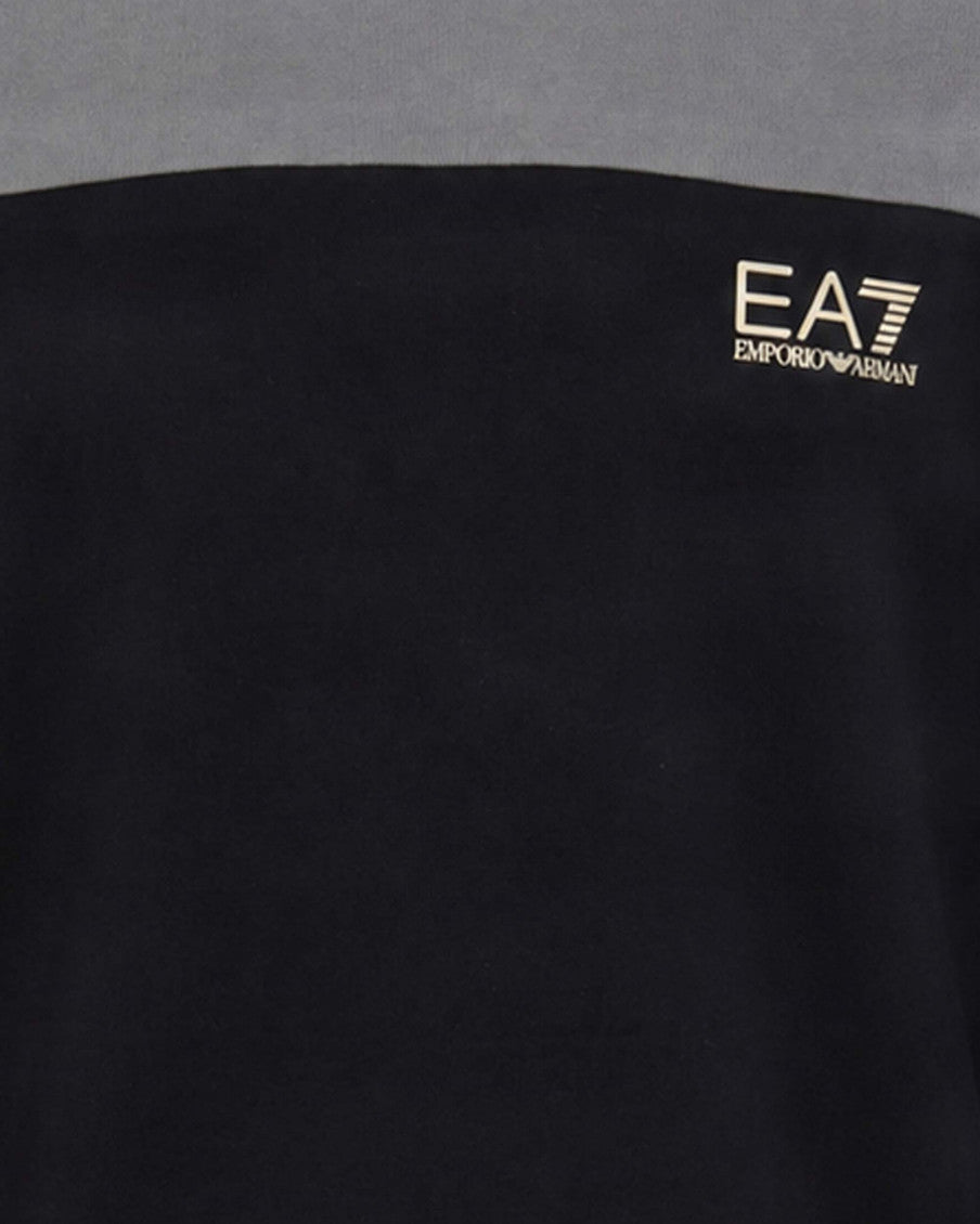 Black Crew Neck Sweatshirt 3