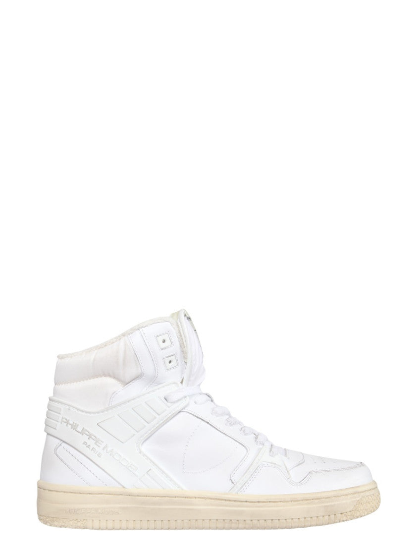 White Logo Sneakers 1