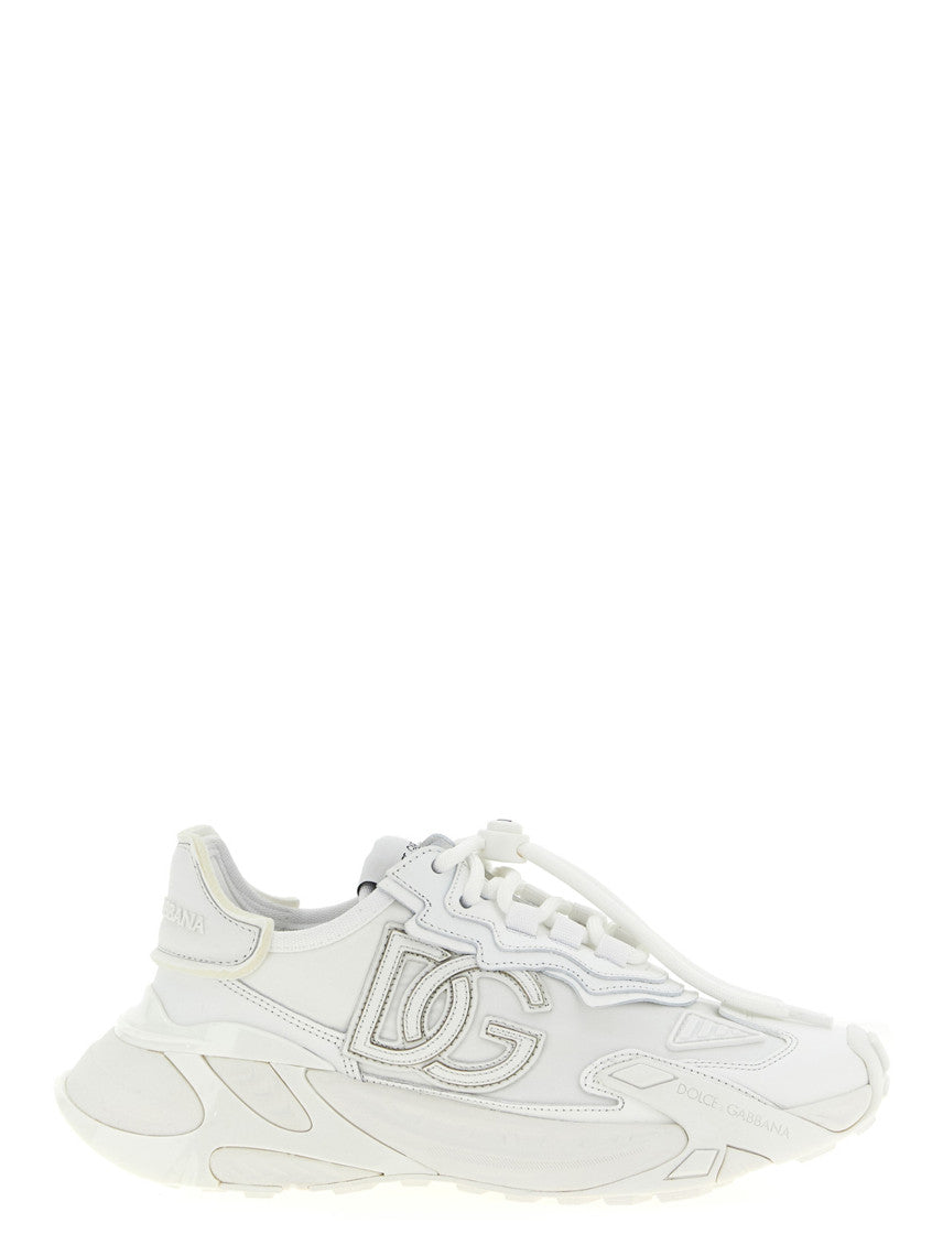 White Logo Sneakers 1