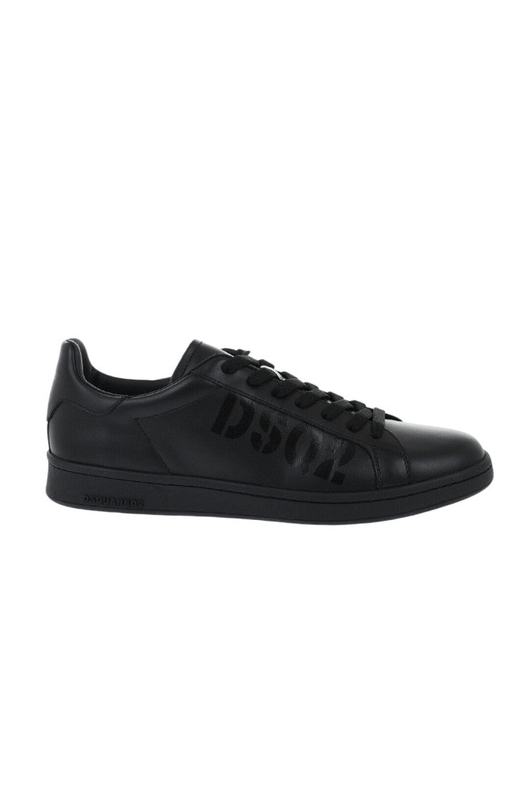 Black Low-Top Sneakers 1