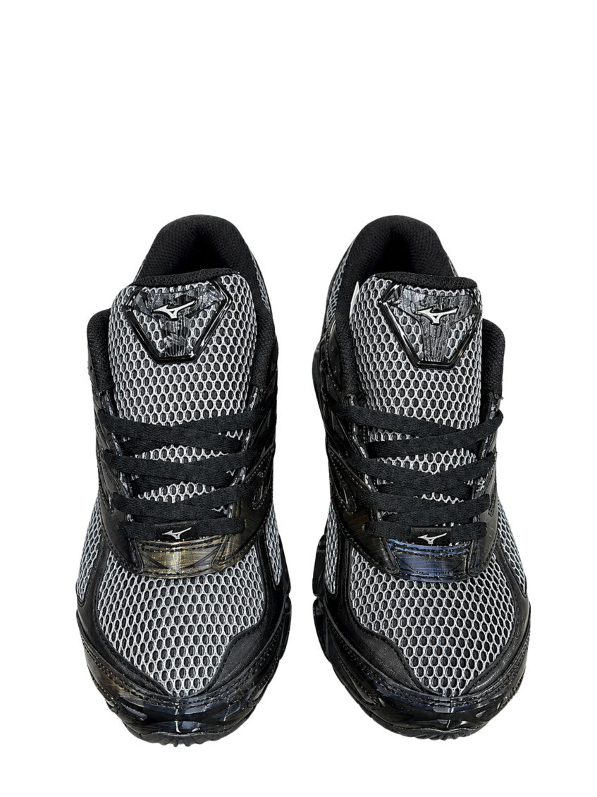 Black Wave Sneakers 3