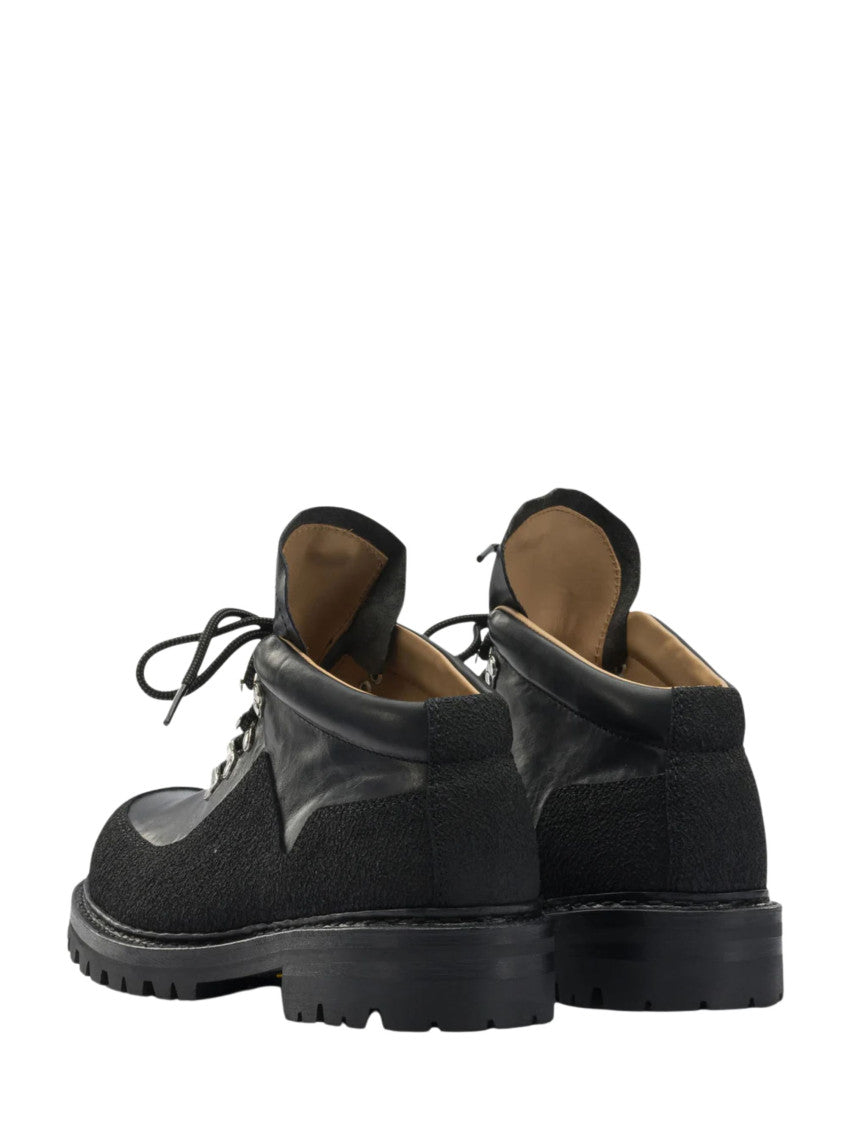Black Quest Boot 3