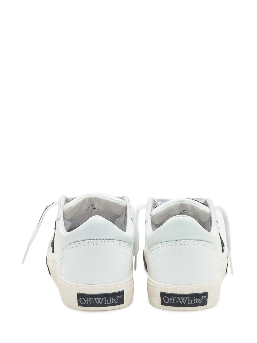 White Logo Sneakers 3