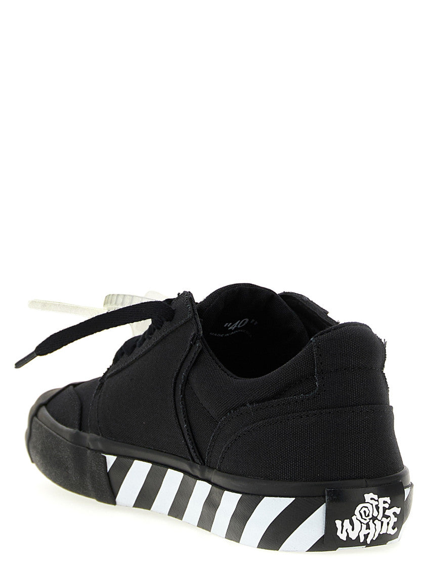 Black Low-top Sneakers 3