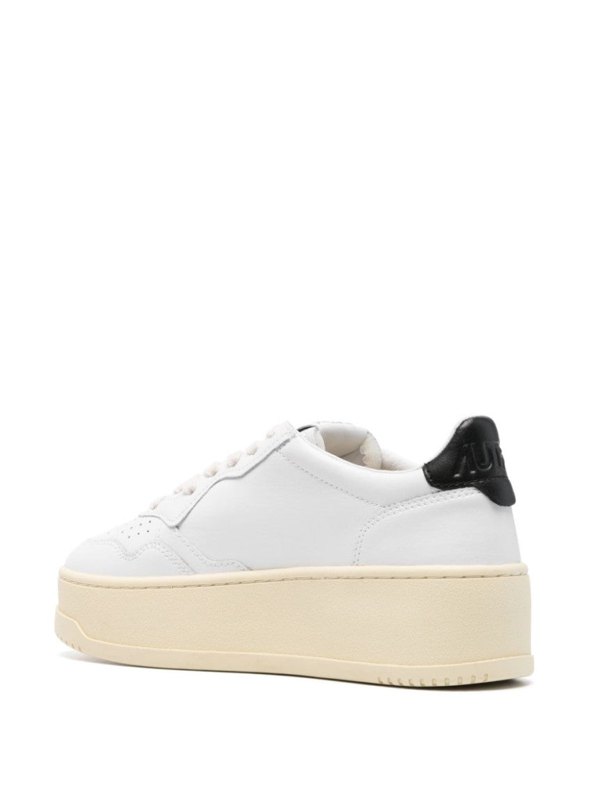 White Logo Sneakers 2