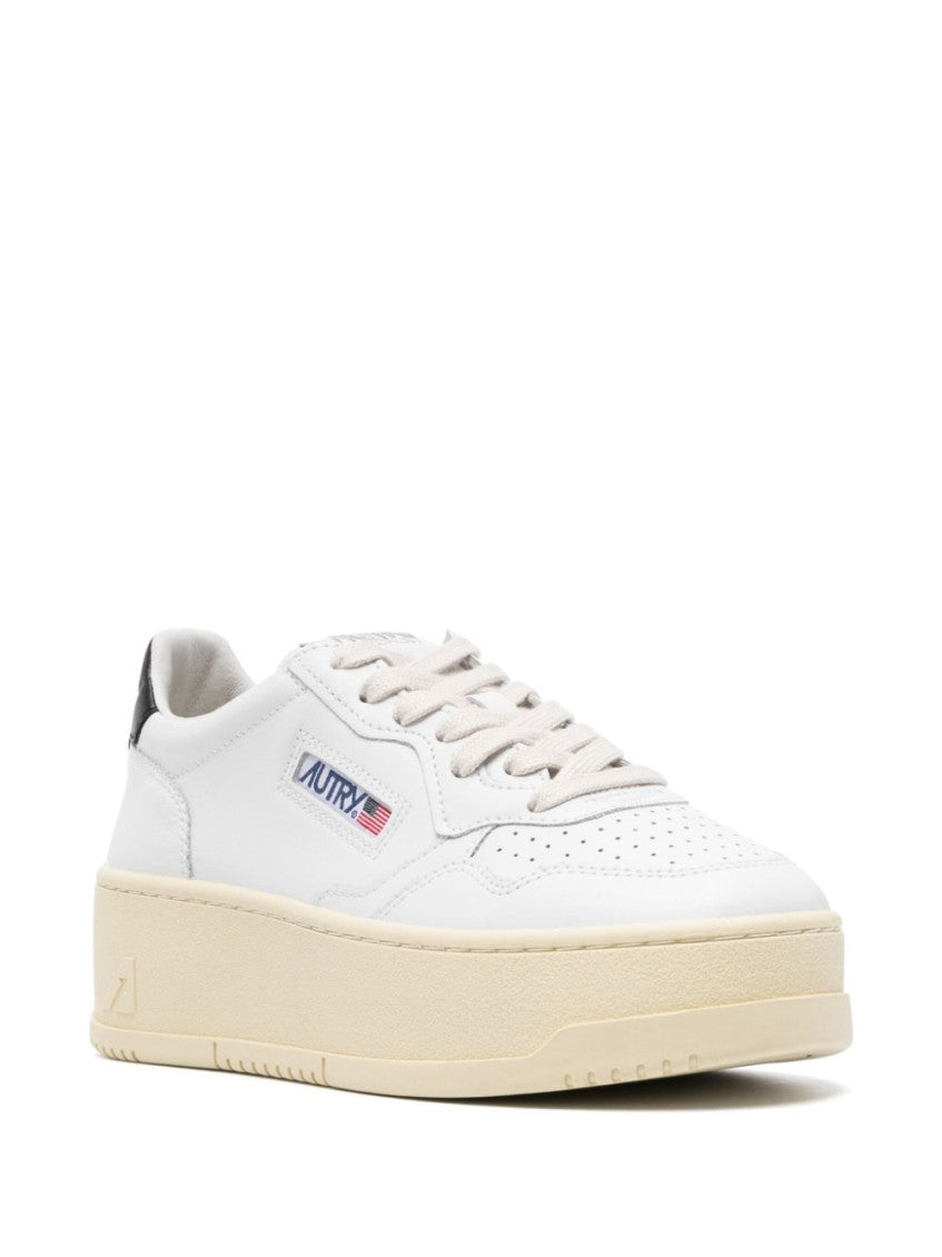 White Logo Sneakers 3