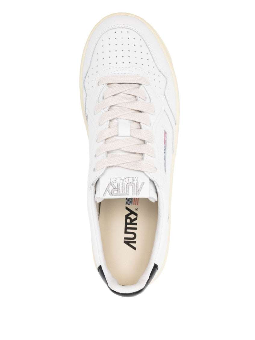 White Logo Sneakers 4